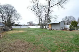 25 Hazel St, Central Islip, NY 11722 - Photo 4