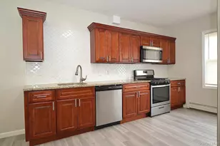 25 Hazel St, Central Islip, NY 11722 - Photo 6