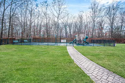 460 Old Town Road #24H, Port Jefferson Station, NY 11776 - Photo 26