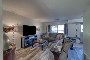 256 Quassaick Ave, New Windsor, NY 12553 - Photo 6