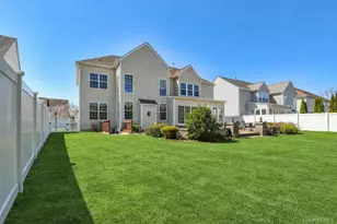 8 Avolet Ct, Mount Sinai, NY 11766 - Photo 26