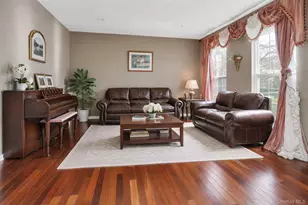 8 Avolet Ct, Mount Sinai, NY 11766 - Photo 4