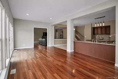 8 Avolet Court, Mount Sinai, NY 11766 - Photo 12