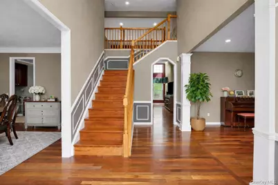 8 Avolet Court, Mount Sinai, NY 11766 - Photo 2