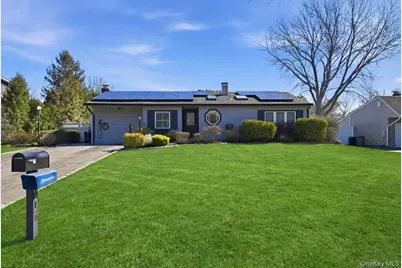 1085 Sipp Avenue, Medford, NY 11763 - Photo 2