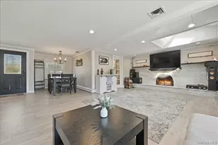 1085 Sipp Ave, Medford, NY 11763 - Photo 10