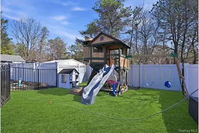 1085 Sipp Avenue, Medford, NY 11763 - Photo 28