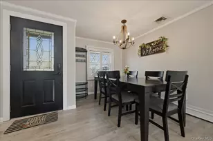 1085 Sipp Ave, Medford, NY 11763 - Photo 4