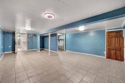 23002 S Conduit Avenue, Springfield Gardens, NY 11413 - Photo 24