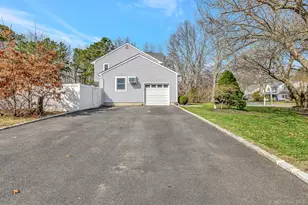 10 Tall Oaks Ct, Manorville, NY 11949 - Photo 16