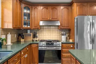 223 Bread and Cheese Hollow Rd, Northport, NY 11768 - Photo 6