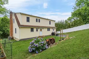 223 Bread and Cheese Hollow Rd, Northport, NY 11768 - Photo 32