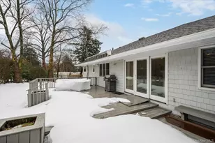 9 Ellis Dr, Syosset, NY 11791 - Photo 22