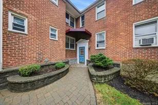 2 Bryant Crescent, White Plains, NY 10605 - Photo 2