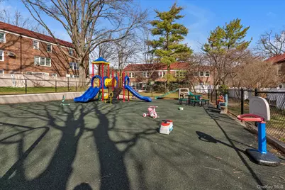 14908 Union Turnpike #19C, Kew Gardens, NY 11367 - Photo 18