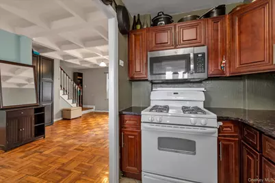 14908 Union Turnpike #19C, Kew Gardens, NY 11367 - Photo 8