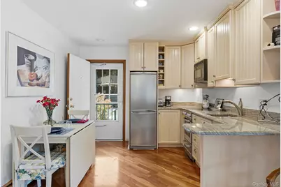 13 Winthrop Road #24, Shelter Island Heights, NY 11964 - Photo 14