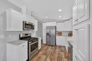 13 Orlando Dr, Poughkeepsie, NY 12603 - Photo 12