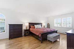 9 Bonaire Dr, Dix Hills, NY 11746 - Photo 22