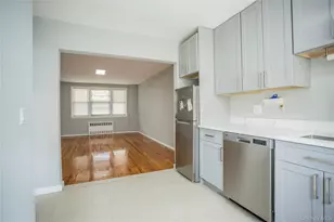 470 E Broadway, Long Beach, NY 11561 - Photo 12