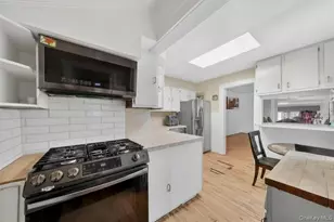 560 Locust Ave, Port Chester, NY 10573 - Photo 16