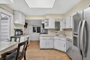 560 Locust Ave, Port Chester, NY 10573 - Photo 14