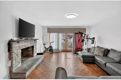 560 Locust Avenue, Port Chester, NY 10573 - Photo 8