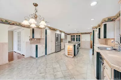 136 Harrison Avenue, Bethpage, NY 11714 - Photo 4