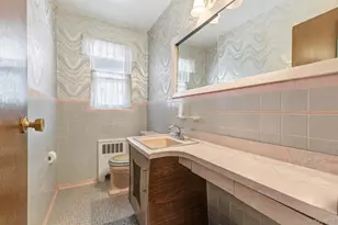 144-30 South Dr, Whitestone, NY 11357 - Photo 10