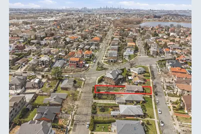 144-30 South Drive, Whitestone, NY 11357 - Photo 2