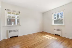 144-30 South Dr, Whitestone, NY 11357 - Photo 14