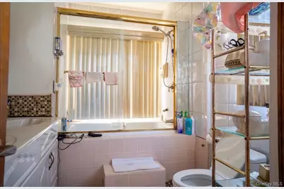 9728 130th Street, Richmond Hill, NY 11419 - Photo 6