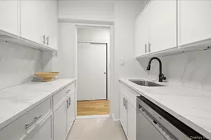 610 Waring Ave, Bronx, NY 10467 - Photo 14