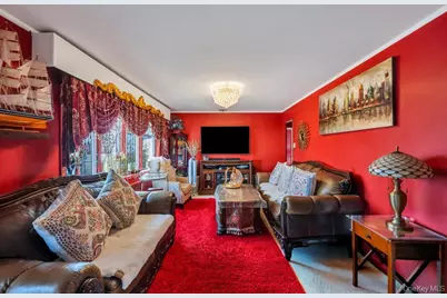 67 Myers Avenue, Hicksville, NY 11801 - Photo 4