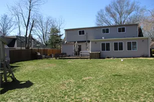 39 Split Cedar Dr, Islandia, NY 11749 - Photo 38