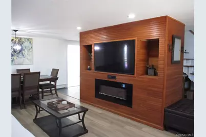 39 Split Cedar Drive, Islandia, NY 11749 - Photo 6