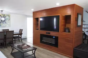 39 Split Cedar Dr, Islandia, NY 11749 - Photo 6