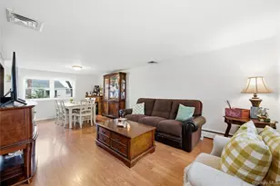 15 Newport Ave, Selden, NY 11784 - Photo 4