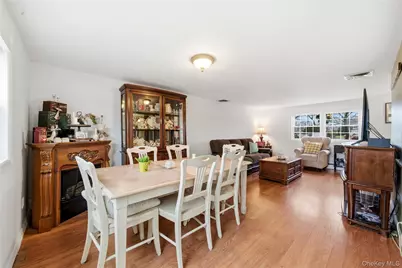 15 Newport Avenue, Selden, NY 11784 - Photo 10