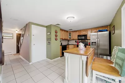 15 Newport Avenue, Selden, NY 11784 - Photo 8