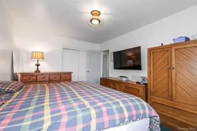 60-39 251st Street #2nd Fl, Little Neck, NY 11362 - Photo 12