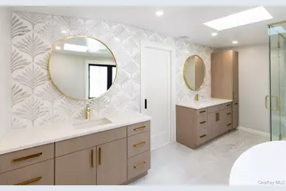 120 Baker Hill Road, Great Neck, NY 11023 - Photo 14