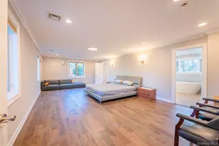 18 Robin Way, Great Neck, NY 11021 - Photo 10