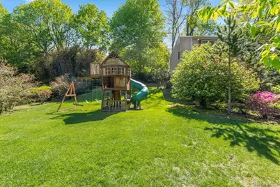 103 Bradley Avenue, White Plains, NY 10607 - Photo 28