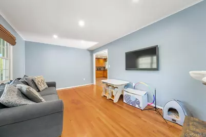 103 Bradley Avenue, White Plains, NY 10607 - Photo 16
