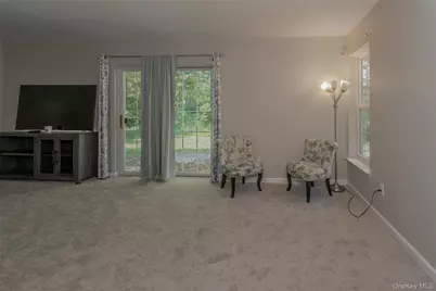 423 Kings Highway, Warwick, NY 10990 - Photo 2