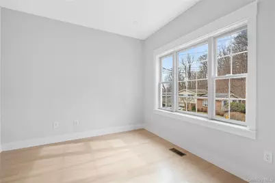 16 Stephens Lane, Valhalla, NY 10595 - Photo 8