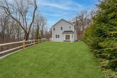 16 Stephens Lane, Valhalla, NY 10595 - Photo 6