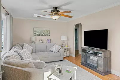 72 Harris Street, Patchogue, NY 11772 - Photo 4