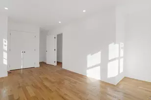 1011 E 221st St, Bronx, NY 10469 - Photo 14